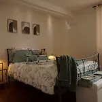 Glamorous Flat In Apartment *