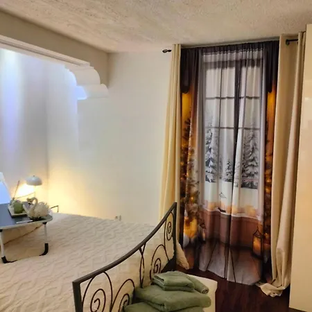 Daire Glamorous Flat In