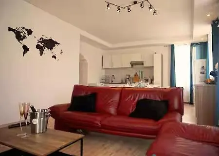 Glamorous Flat In Daire *