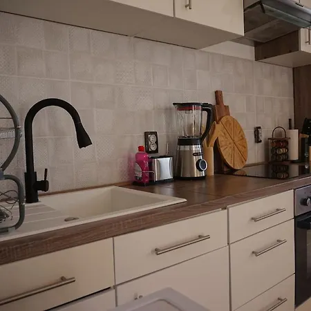 Glamorous Flat In Lejlighed Merzmuhler
