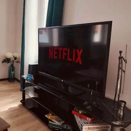 Glamorous Flat In Merzmuhler