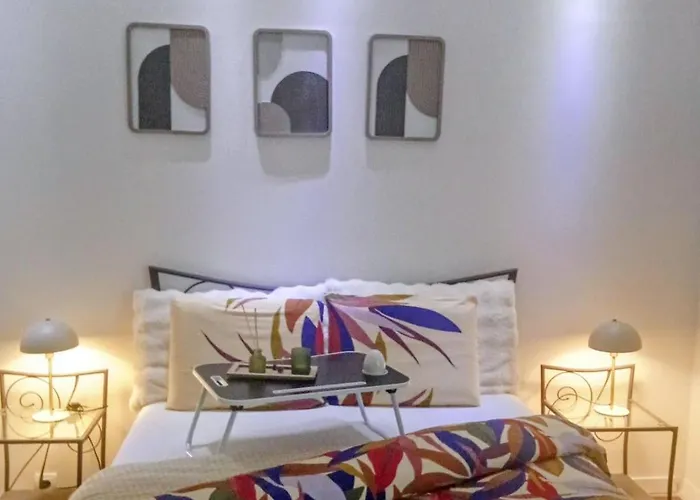 Glamorous Flat In